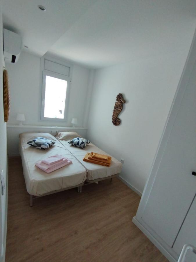 Atico Of 3 Rooms, Total 130M² Just For You With A 60 M² Terrace, Swimming Pool, Mountain And Marina View. Roses Extérieur photo